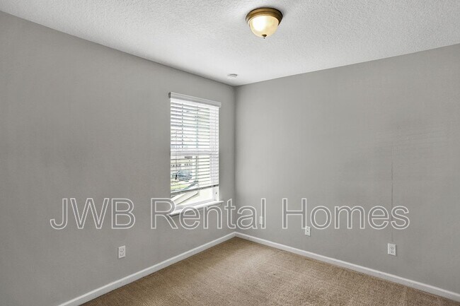 Building Photo - 409 Richmond Dr