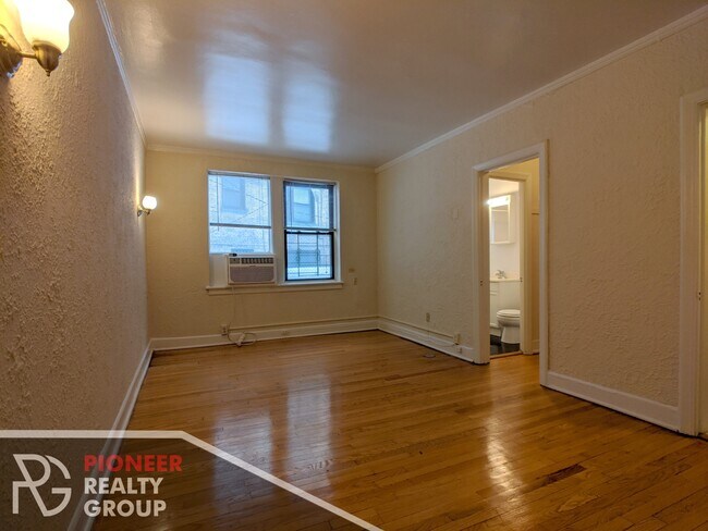 Foto del edificio - 537 W Arlington Pl