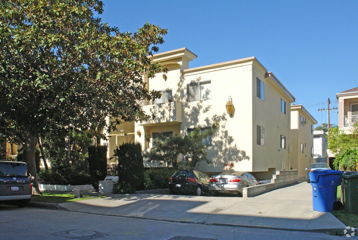 Foto del edificio - 825 S Bedford St