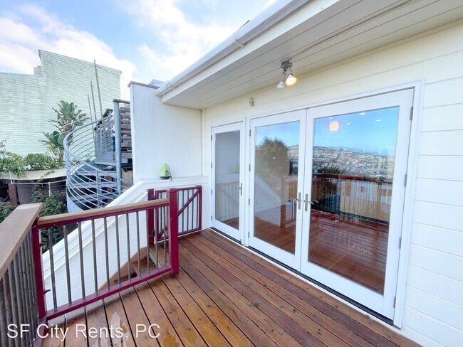 Building Photo - 3 br, 2 bath House - 173 Hamerton Ave.