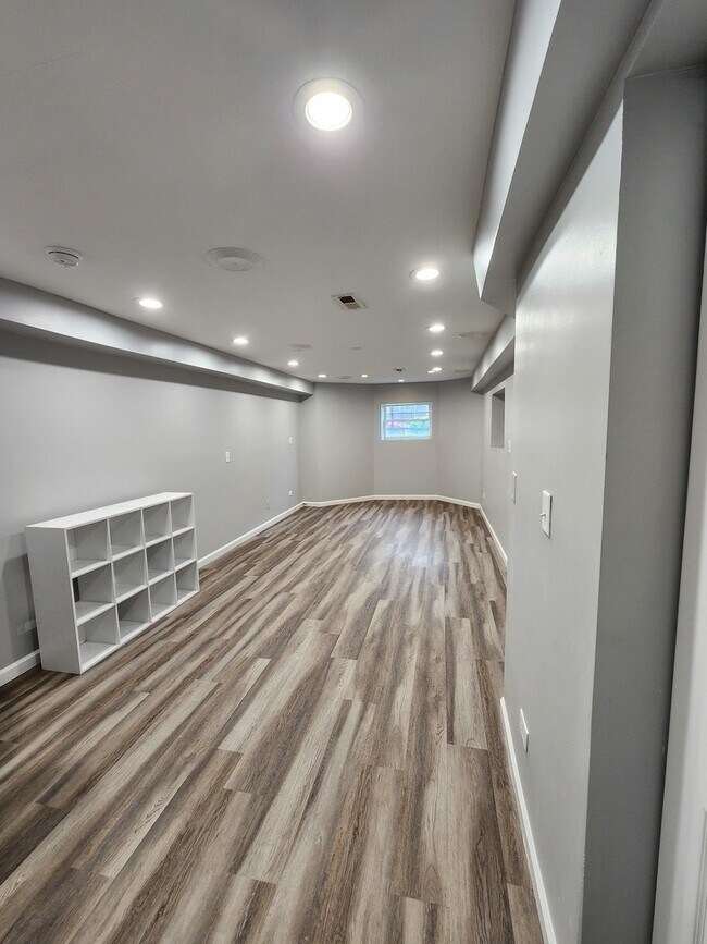 Foto del edificio - 1530 E 65th Pl
