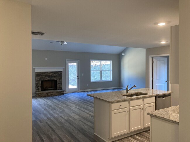 Foto del edificio - 150 Misty Grove Ln