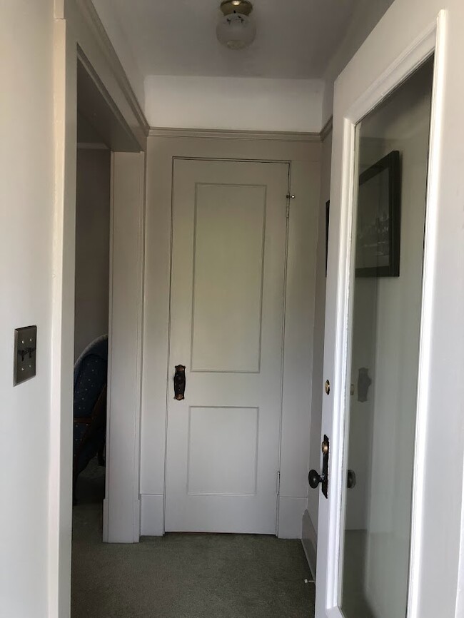 Foto del edificio - 1364 Andrews Ave