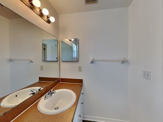 Building Photo - 8655 Pebblebrooke Way