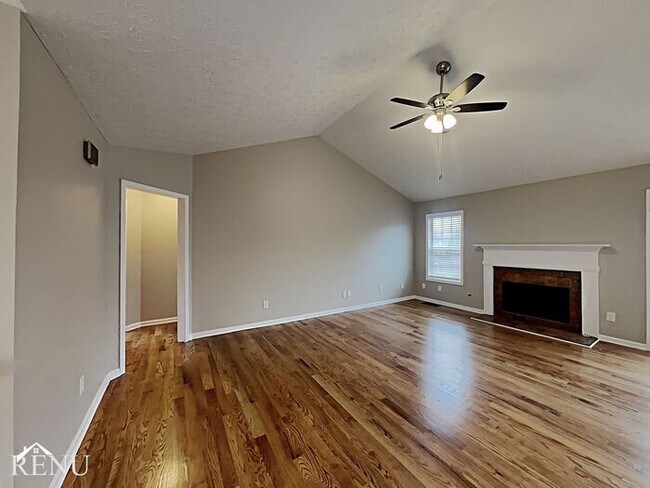 Foto del edificio - 343 Bent Creek Dr
