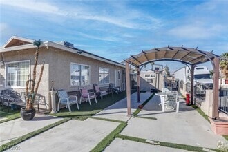 Building Photo - 944 De Met Dr