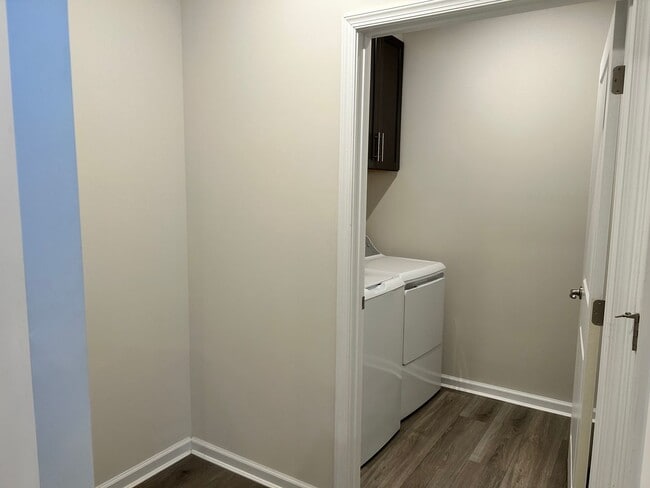 Building Photo - Single Family Home Pelican Point