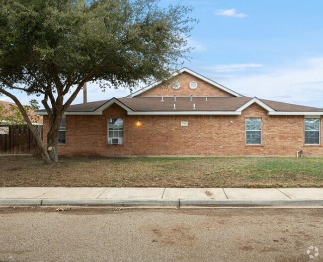 Building Photo - 3705 Joby St