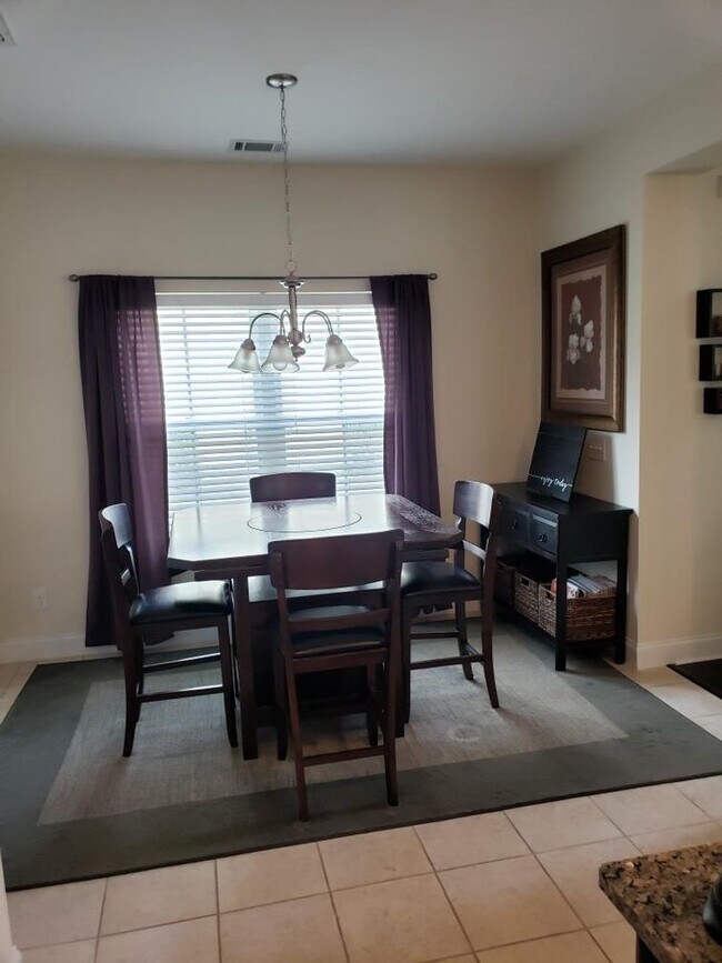 Foto del edificio - Beautiful 4 bed 2.5 bath in Dunham Marsh!