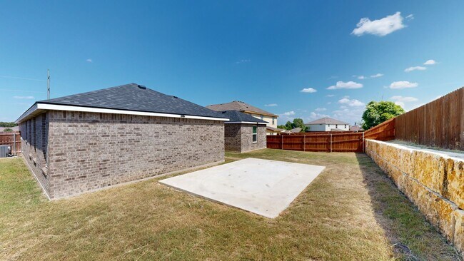 Building Photo - Minutes from Fort Hood charming 4 bedroom ...
