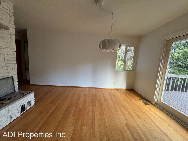 Building Photo - 4 br, 2 bath House - 2440 NW 111th Ave.