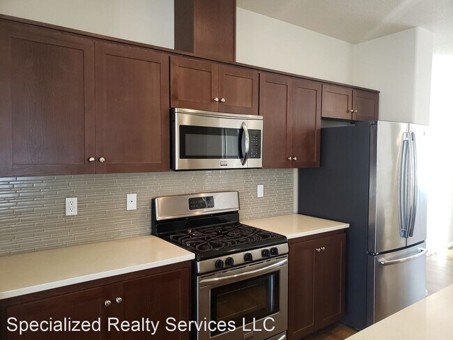 Building Photo - 3 br, 3.5 bath House - 123 NE 79th Ave