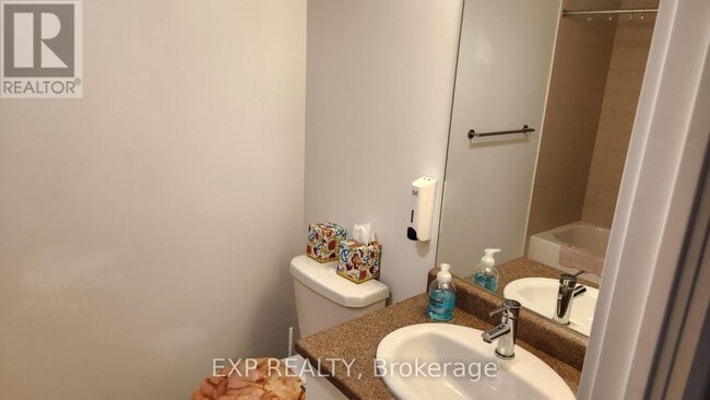 Photo du bâtiment - 1346 Danforth Rd