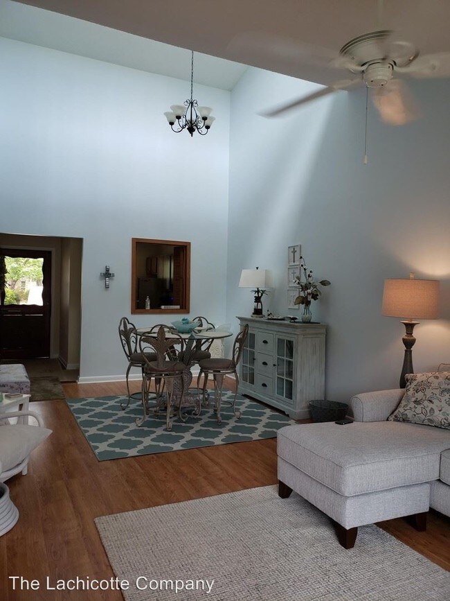 Foto del edificio - 3 br, 2 bath Apartment - 6-7 Tall Pines Way