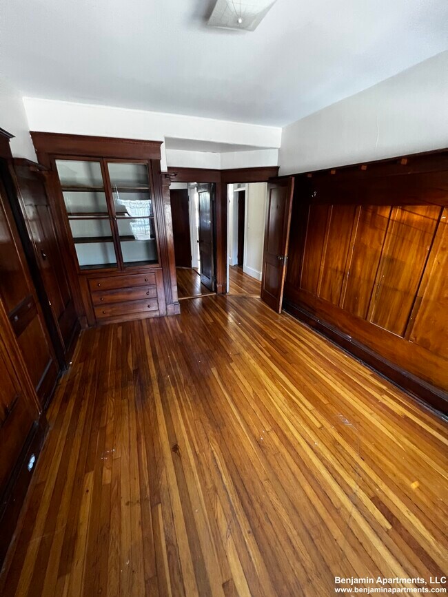 Foto del edificio - 126 Englewood Ave