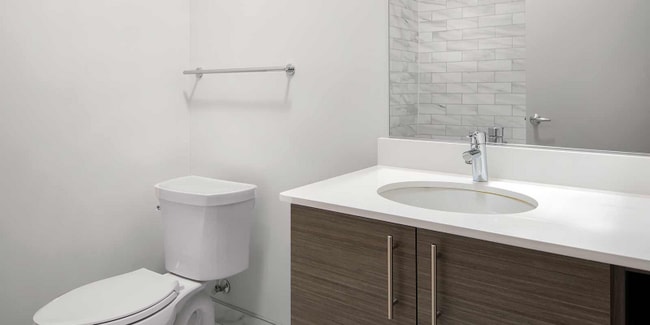 Building Photo - 1228 W Madison St