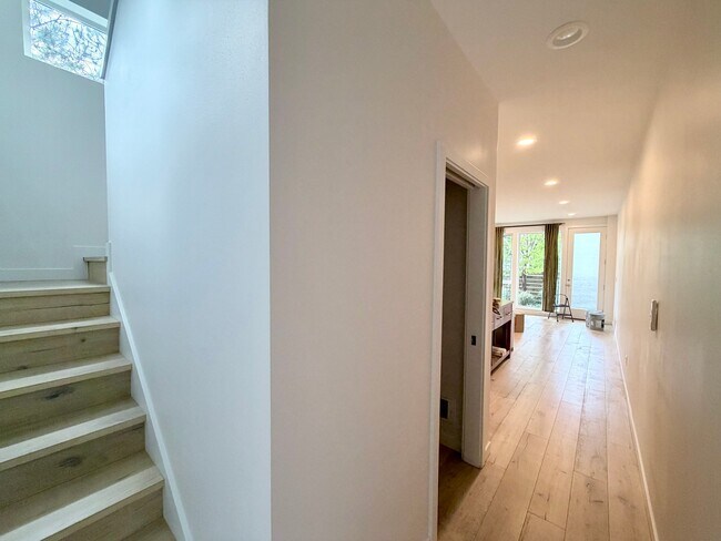 Foto del edificio - 643C NW 85th St