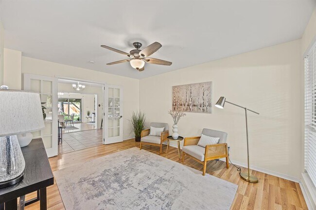 Foto del edificio - 3205 Whites Dr