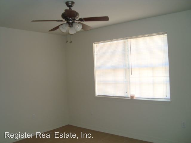 Building Photo - 8528 Deerfield Dr