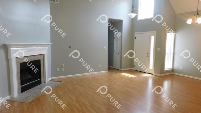 Building Photo - 632 Forest Lakes Dr