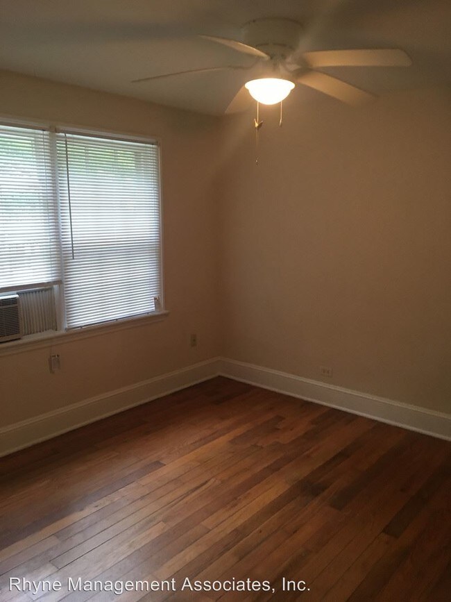 Foto del edificio - 317-317 E Whitaker Mill Rd