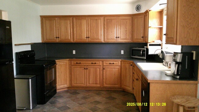 kitchen - 1405 Main St