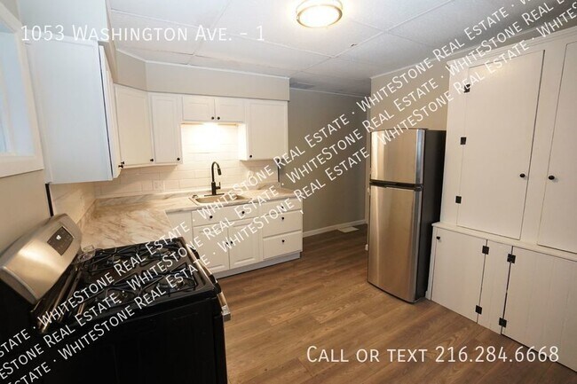 Building Photo - Updated 3 bedroom available now!