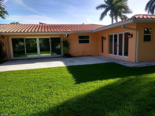 Building Photo - 4 br, 3 bath House - 727 Berkley Street
