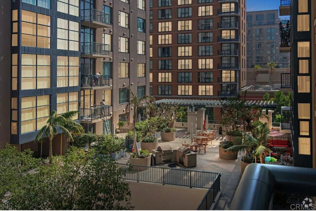 Building Photo - 530 K St