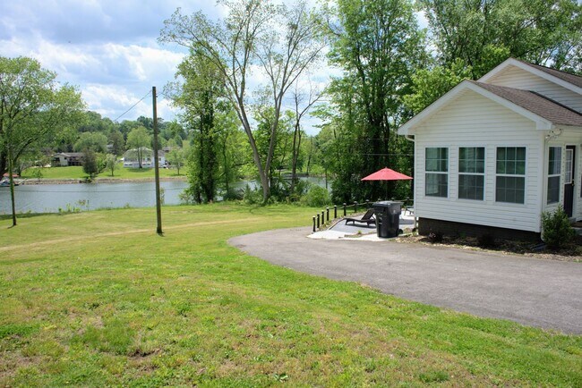 Foto del edificio - 4518 Holston Hills Rd