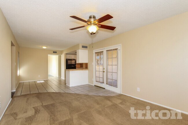Building Photo - 5526 W Angela Dr