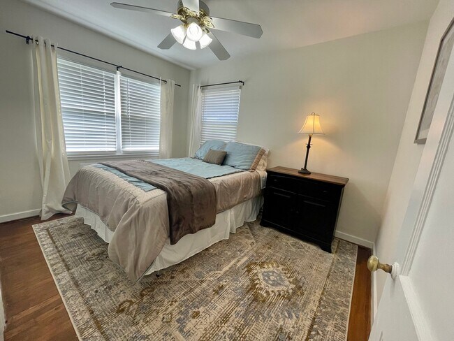 Foto del edificio - 2533 Miller Park Cir