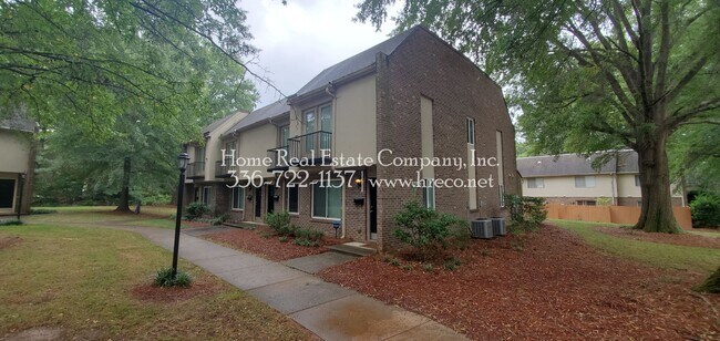 Foto del edificio - 1445 Brookwood Dr