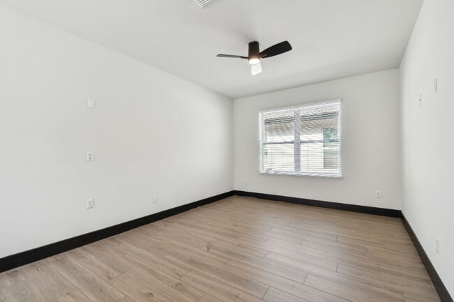 Foto del edificio - 3345 4th Ave S