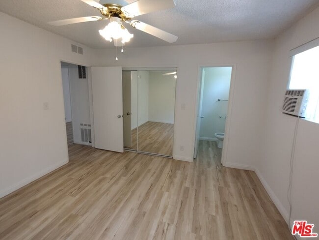 Building Photo - 650 Westmount Dr