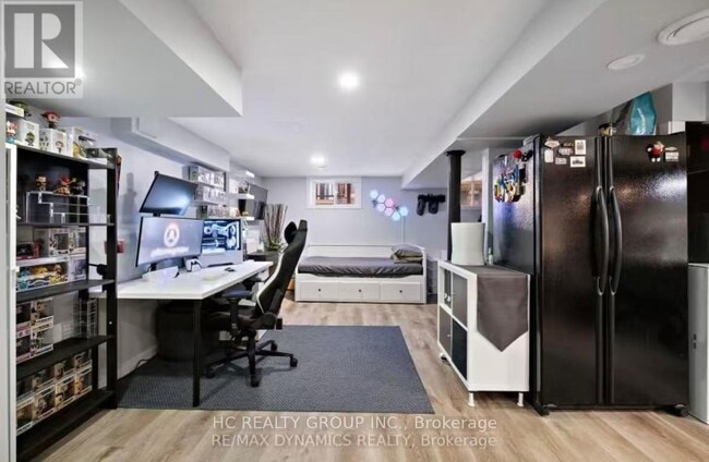 Building Photo - 1200 Kingsholm Dr