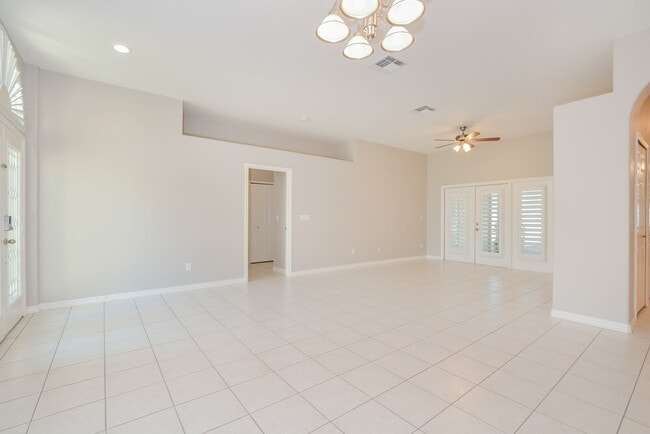 Building Photo - 205 Woodson Ct