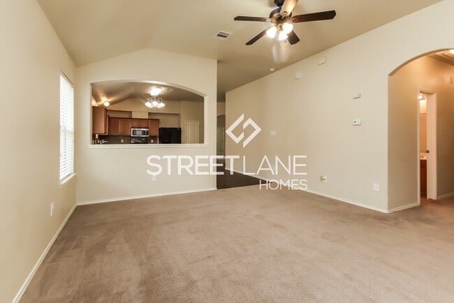 Building Photo - REDUCED!