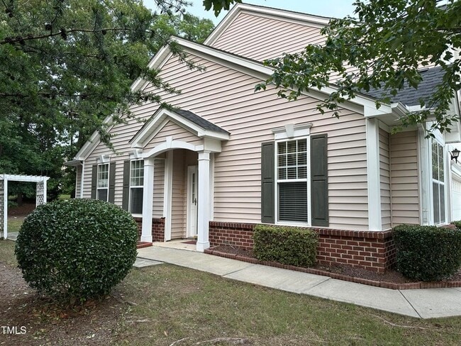 Building Photo - 501 Founders Walk Dr