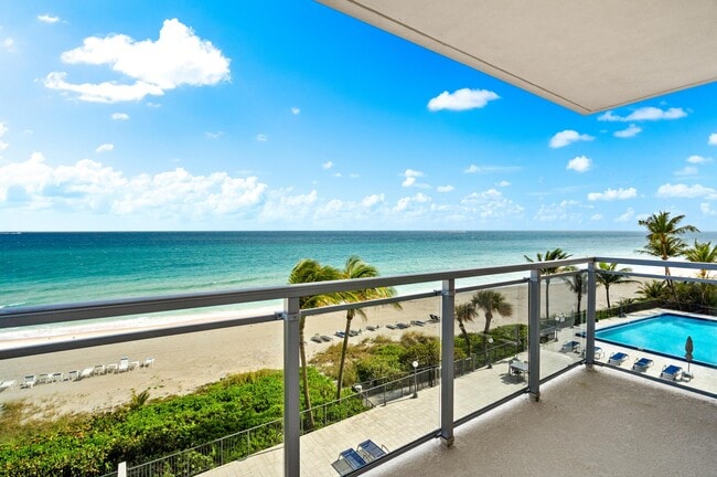 Building Photo - 2066 N Ocean Blvd