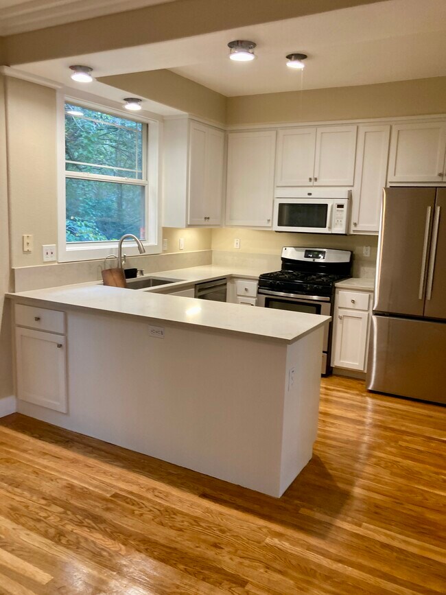 Kitchen - 3954 Canon Ave