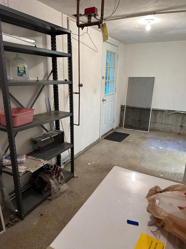 Foto del edificio - 4 Lynn Dr