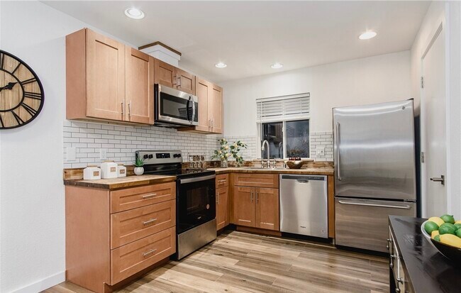 Foto del edificio - 9250 15th Ave SW