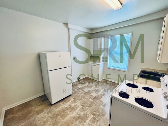 Photo - 307 Woodbine St Apartment