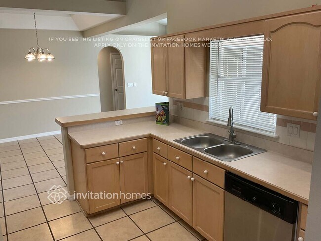 Building Photo - 127 Needlewood Loop