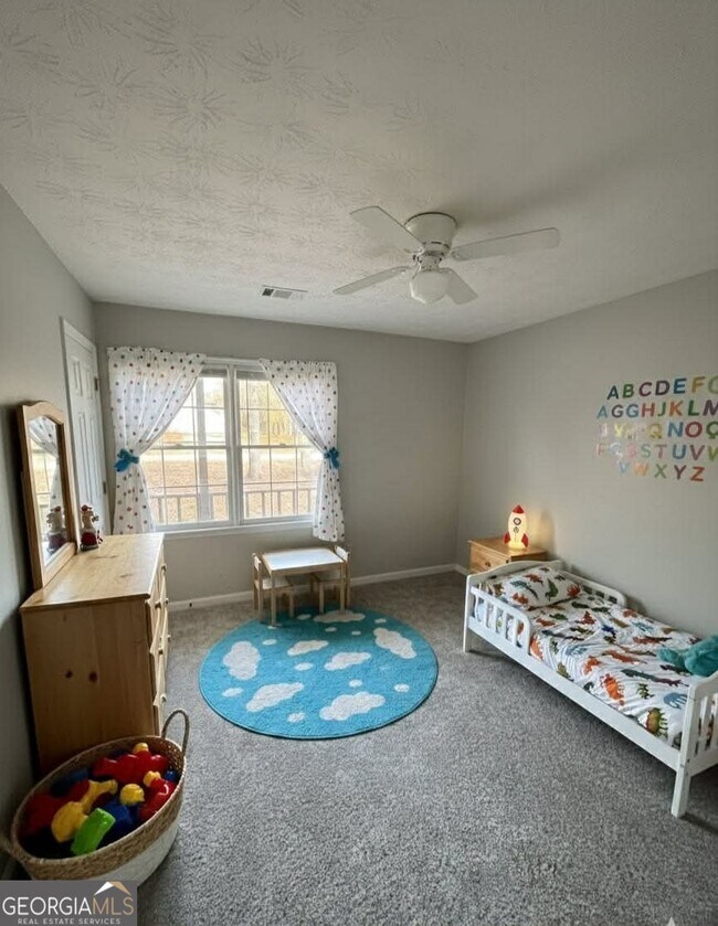 Foto del edificio - 142 Summerfield Dr
