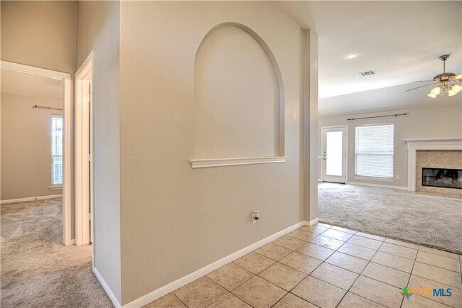 Foto del edificio - 2603 Blue Meadow Dr