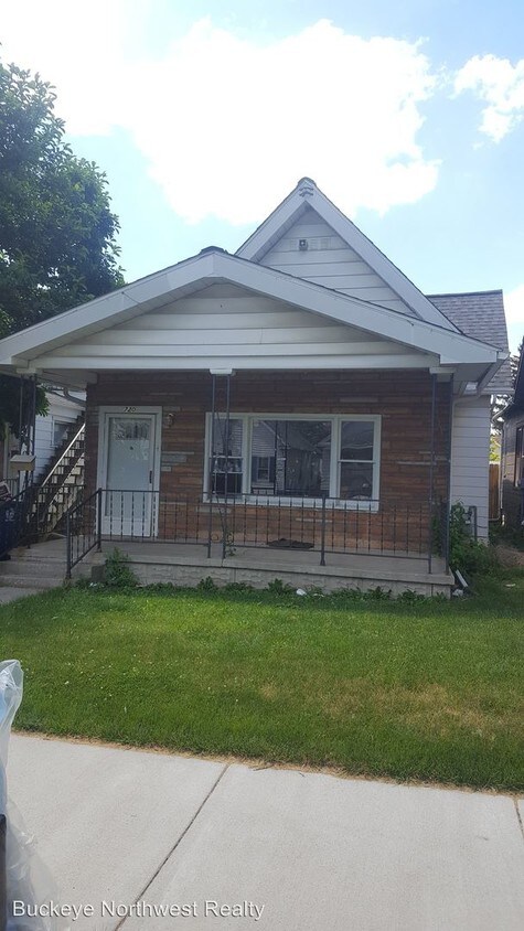 Primary Photo - 720 Plymouth St
