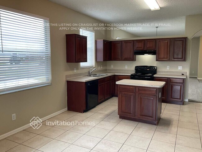 Foto del edificio - 14524 Kaiser Ct