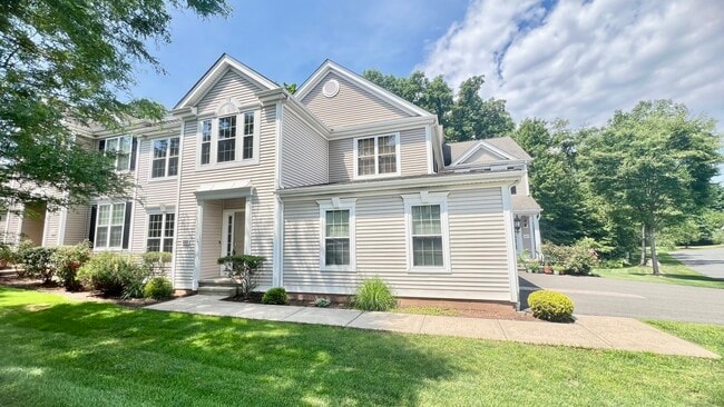 Building Photo - 329 Sterling Dr